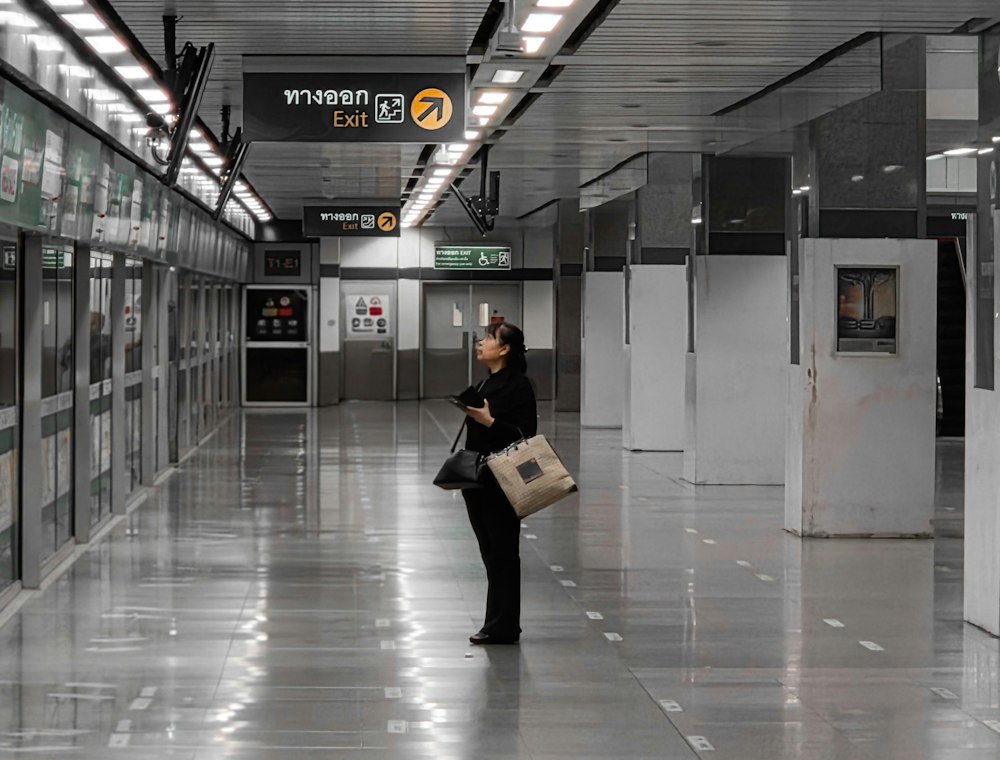 บรรยากาศการเดินทางด้วยรถไฟฟ้าในกรุงเทพ