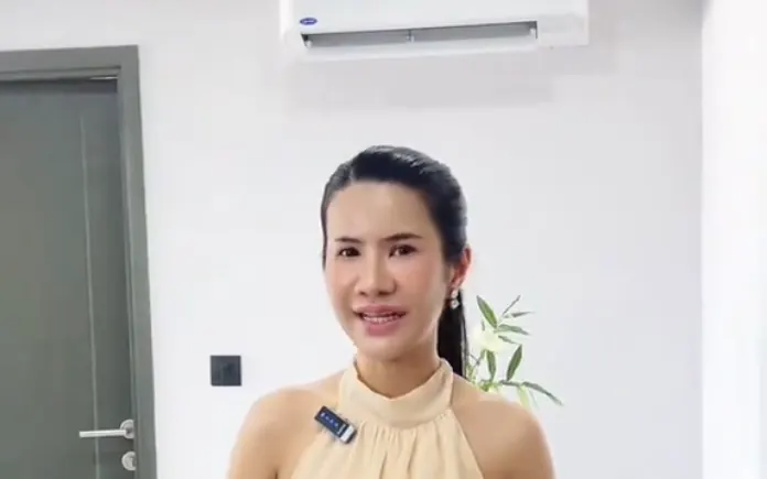 ห้องขนาด 29–30 ตารางเมตรจัดวางเฟอร์นิเจอร์แล้ว